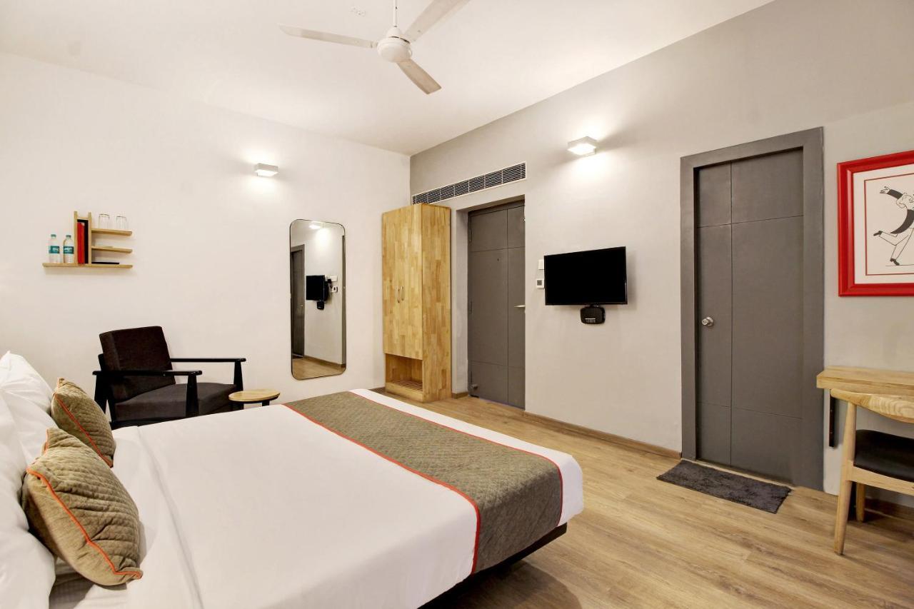 Oyo Townhouse 9 Hitech Hotel