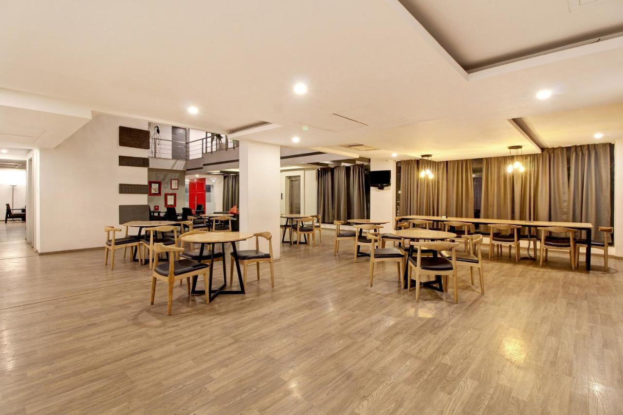Oyo Townhouse 9 Hitech Hotel Hyderabad