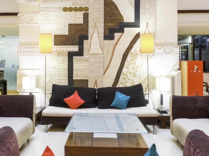 Oyo Townhouse 9 Hitech 3*